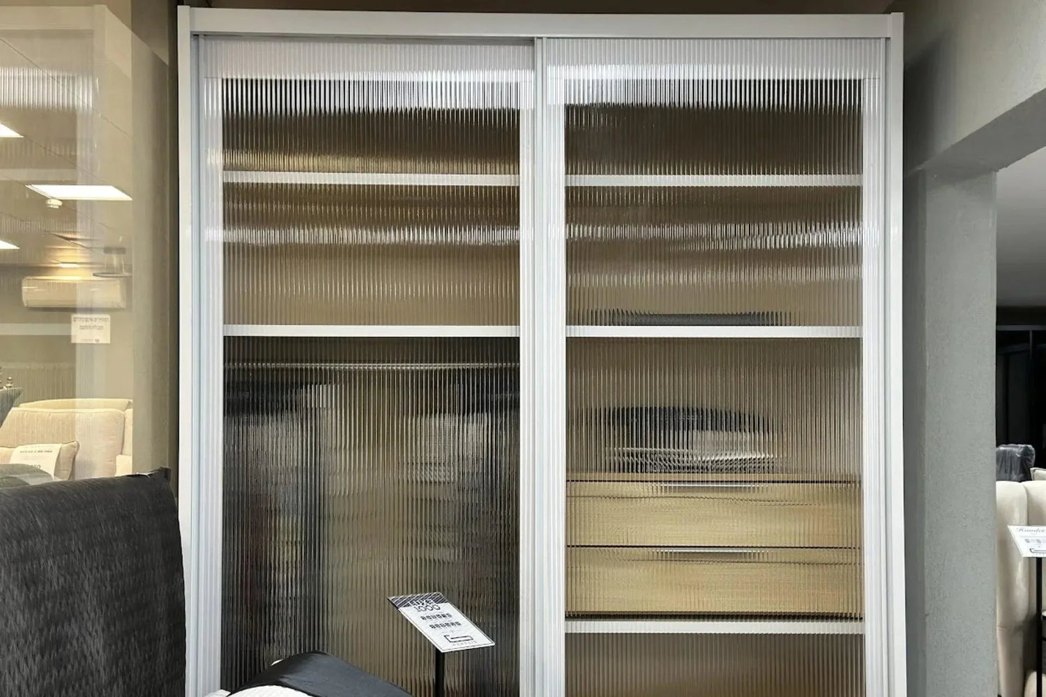 ארונות בגדים בהתאמה אישית: איך לארגן את הארון שלך בצורה מושלמת? - אשריאן רהיטים - אשריאן | ASHERIAN