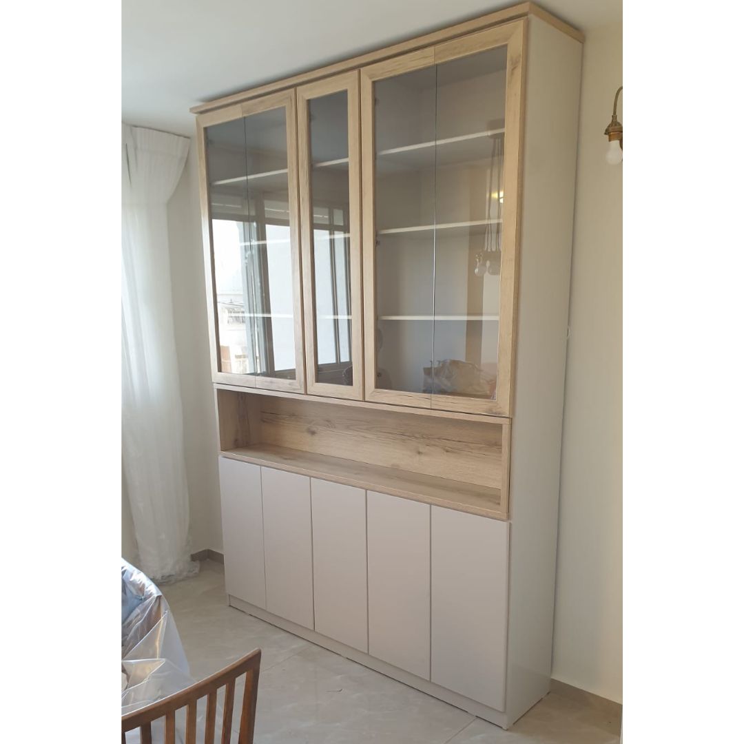 RETRO ארון מעוצב עם דלתות זכוכית שקופות ונישה פתוחה, מיוחד, רוחב 200, צבע סהרה שילוב אלון מושחר 2025