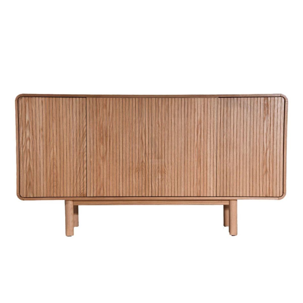 KORA | מזנון טלוויזיה מעוצב עם דלתות תריס ורגלי עץ מלא