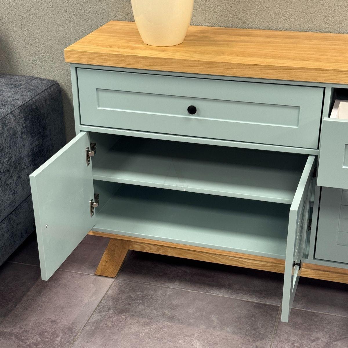 JOLIAN | שידת אחסון כפרית עם דלתות תריס ומגירות