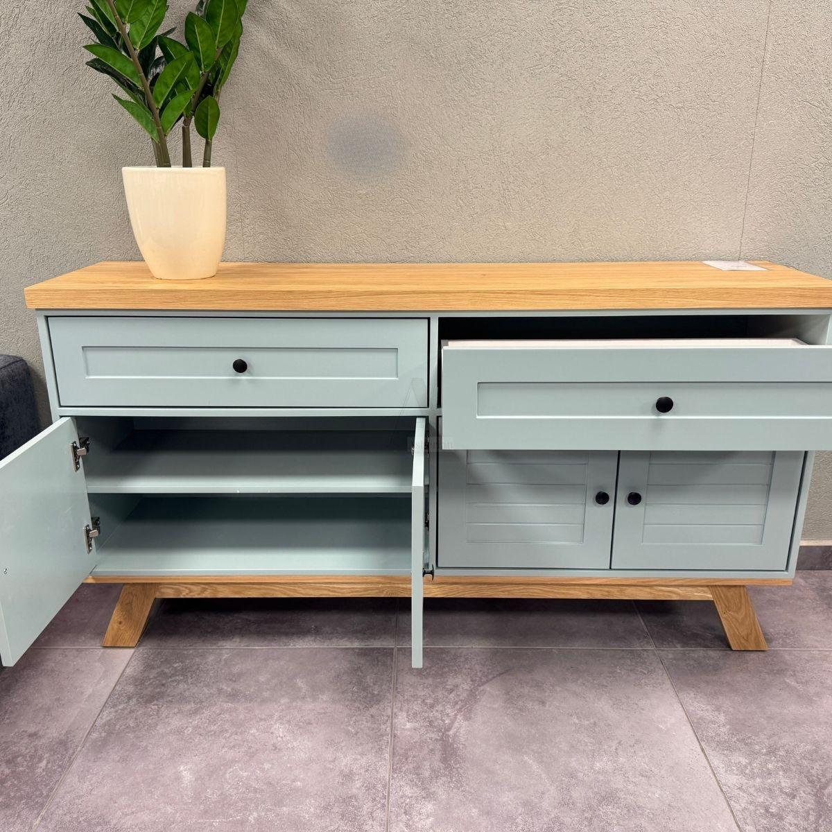 JOLIAN | שידת אחסון כפרית עם דלתות תריס ומגירות