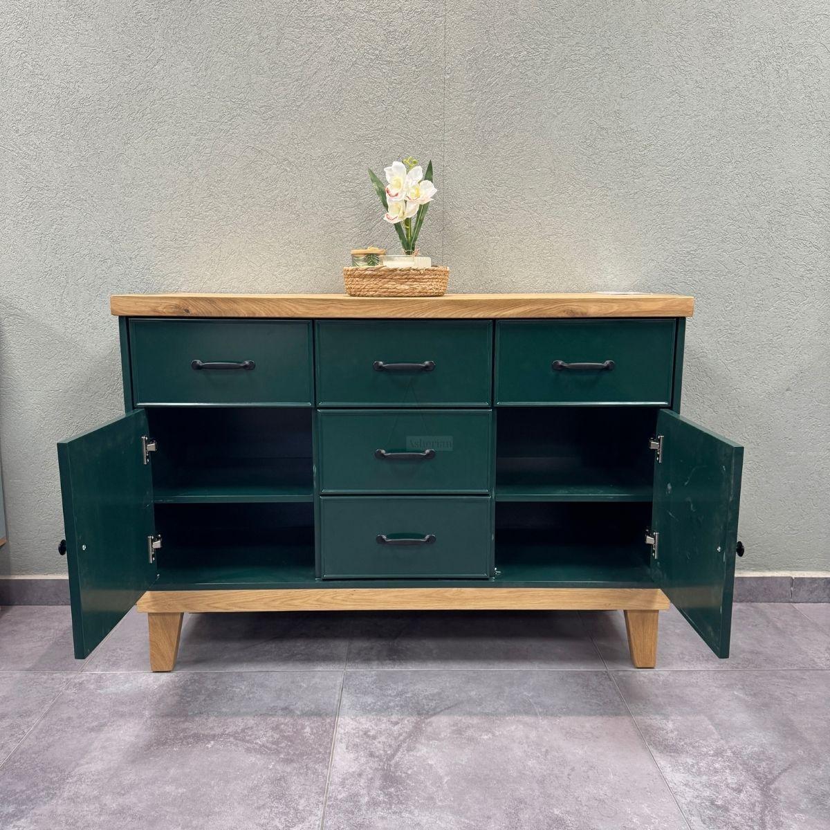 BAR | שידת אחסון כפרית עם דלתות אסם ומגירות