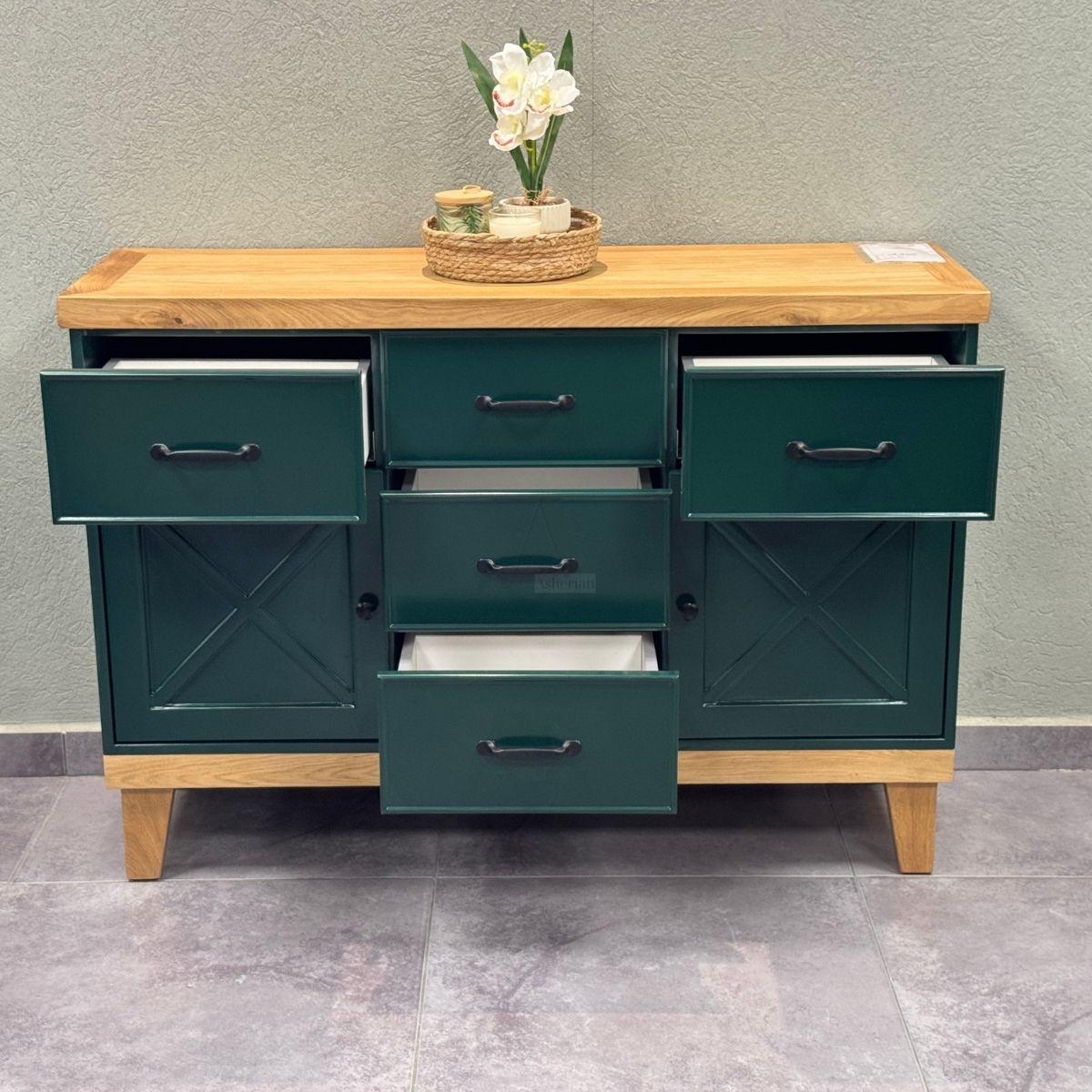 BAR | שידת אחסון כפרית עם דלתות אסם ומגירות