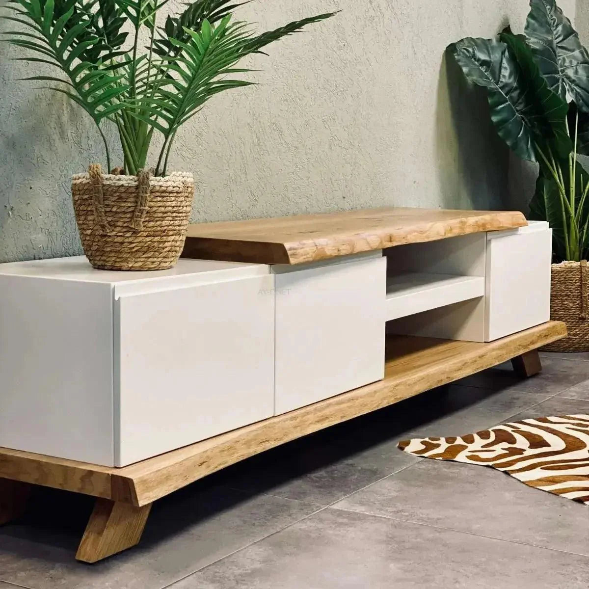 Clint | מזנון עץ גושני מעוצב במראה פראי - 180 ס״מ - אשריאן | ASHERIAN