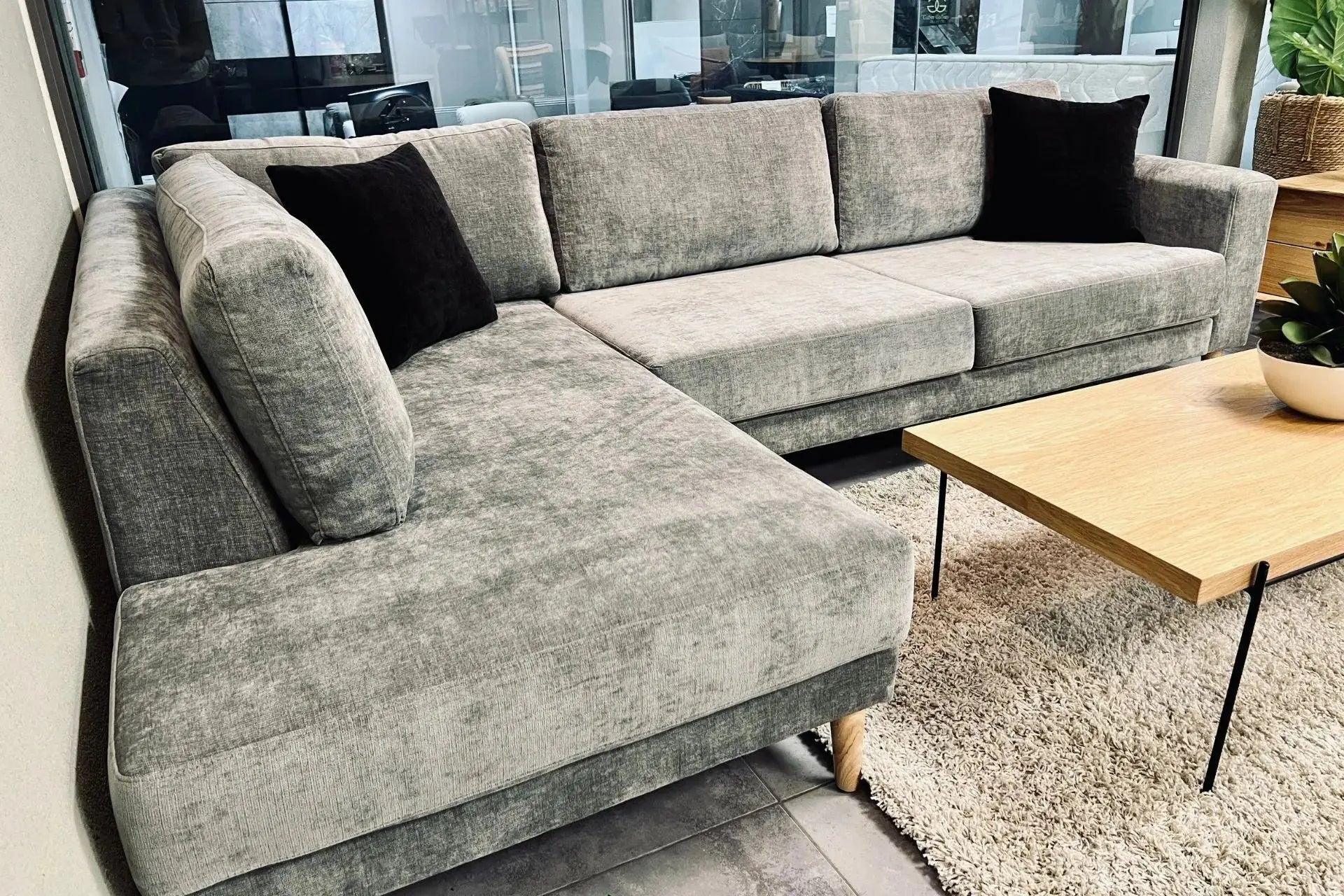 Gaya | סלון פינתי מעוצב עם רגלי עץ בגוון טבעי - - אשריאן | ASHERIAN