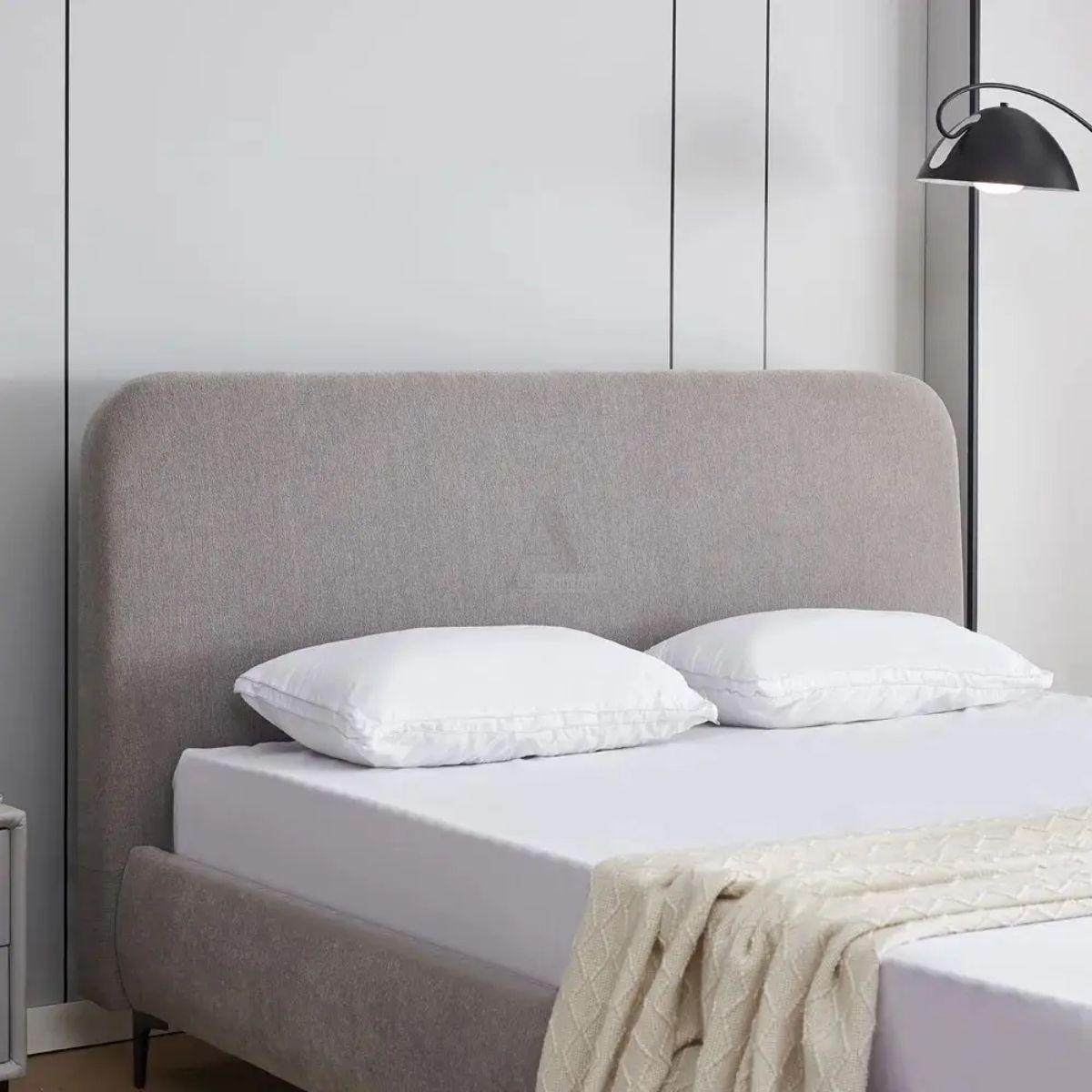 HUGO TWIN | מיטה וחצי מרופדת בעיצוב נורדי טבעי