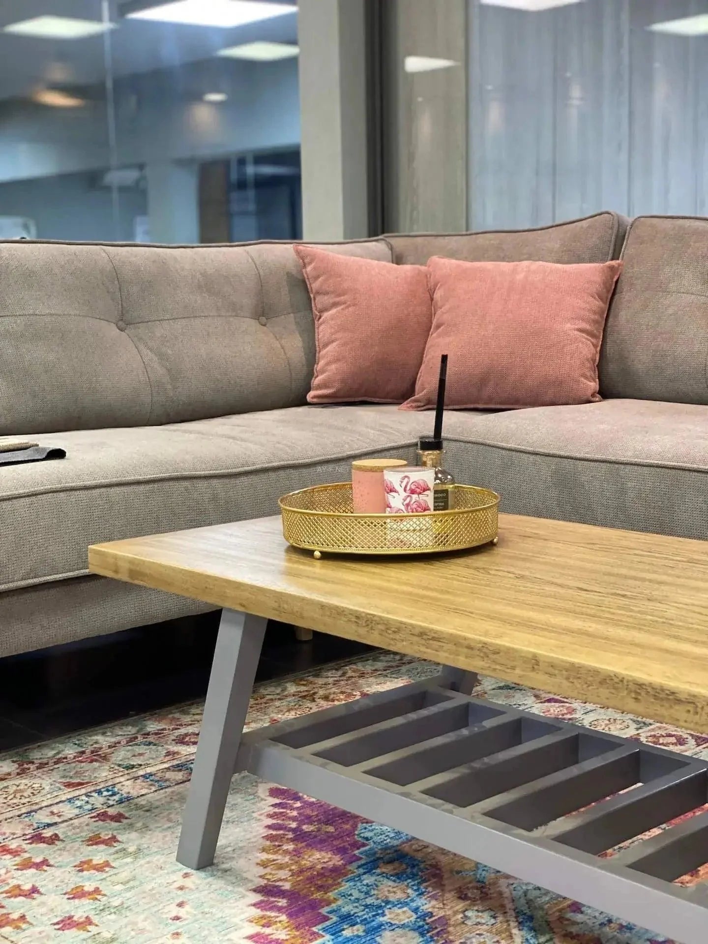 Koral | שולחן סלון וינטאג׳ מעוצב מעץ מלא - - אשריאן | ASHERIAN