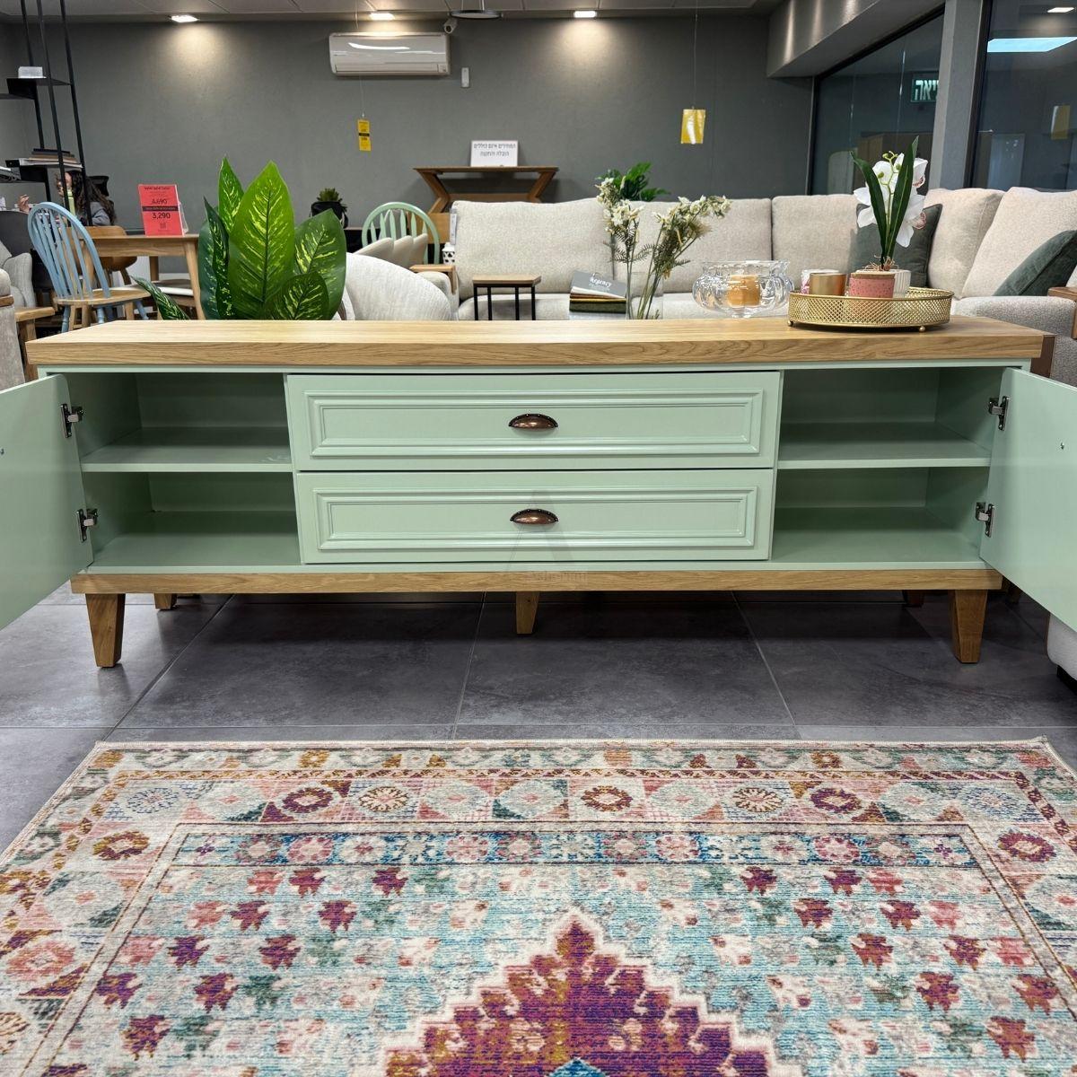 LUIZ | מזנון טלוויזיה כפרי עם חזית עץ מעוצבת ורגלי מלא