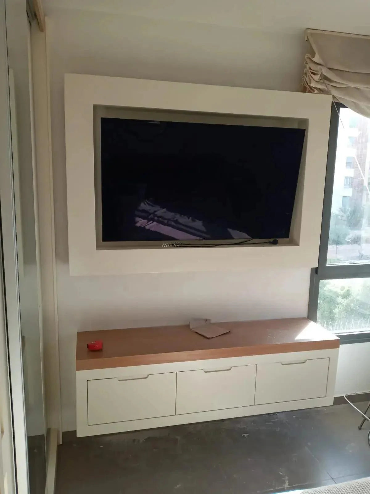 MORAN | מערכת מזנון תלוי עם מסגרת לטלוויזיה בעיצוב כפרי - - אשריאן | ASHERIAN