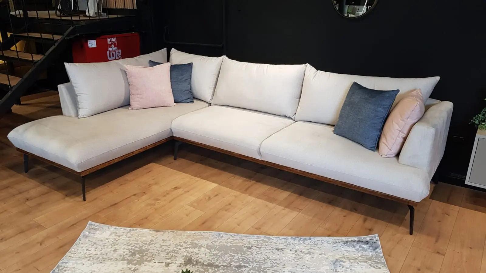 Segev | ספה פינתית עם צוקל עץ במראה טריקולדה - - אשריאן | ASHERIAN