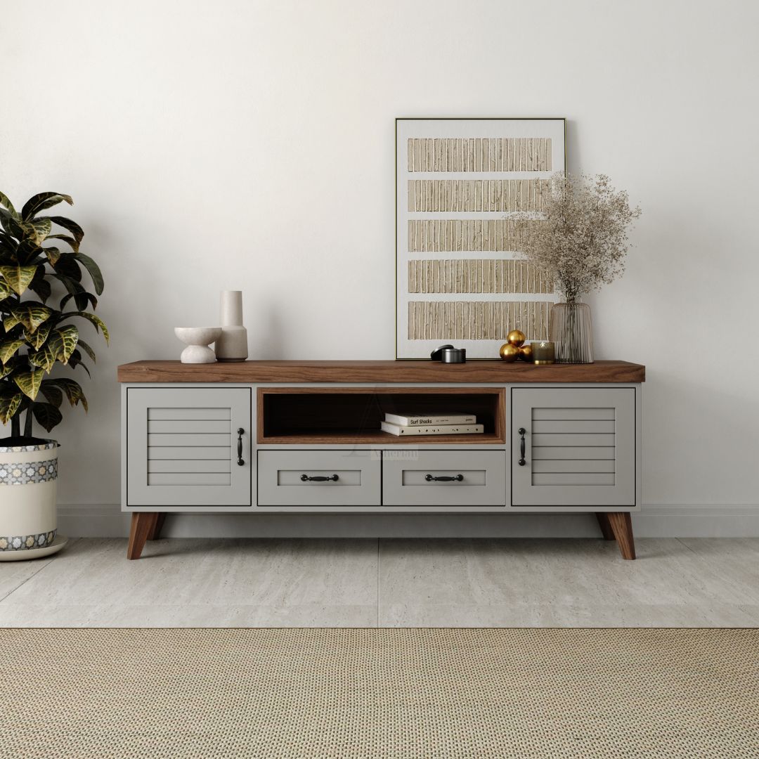 JORDI | שידת טלוויזיה כפרית עם דלתות תריס