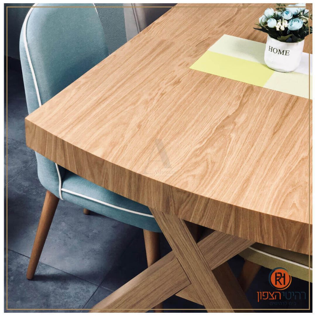 DALI | שולחן אוכל מלבני מעוגל בגוון אלון טבעי עם 2 הגדלות