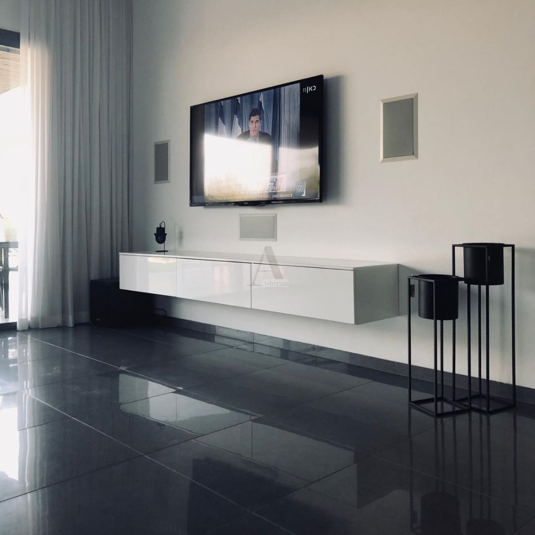 DIAZ | מזנון צף יוקרתי לסלון בעיצוב מינימליסטי, רוחב 240 סמ צבע לבן מבריק