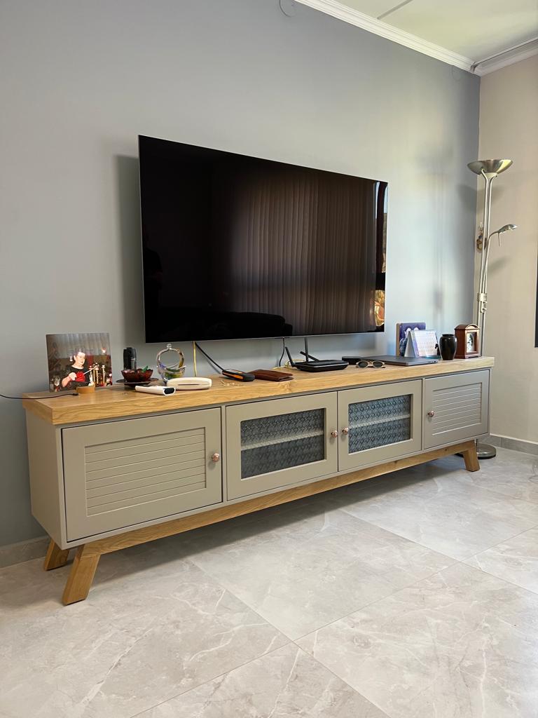 SKY | מזנון וינטאג׳ לסלון עם זכוכית רטרו - - אשריאן | ASHERIAN