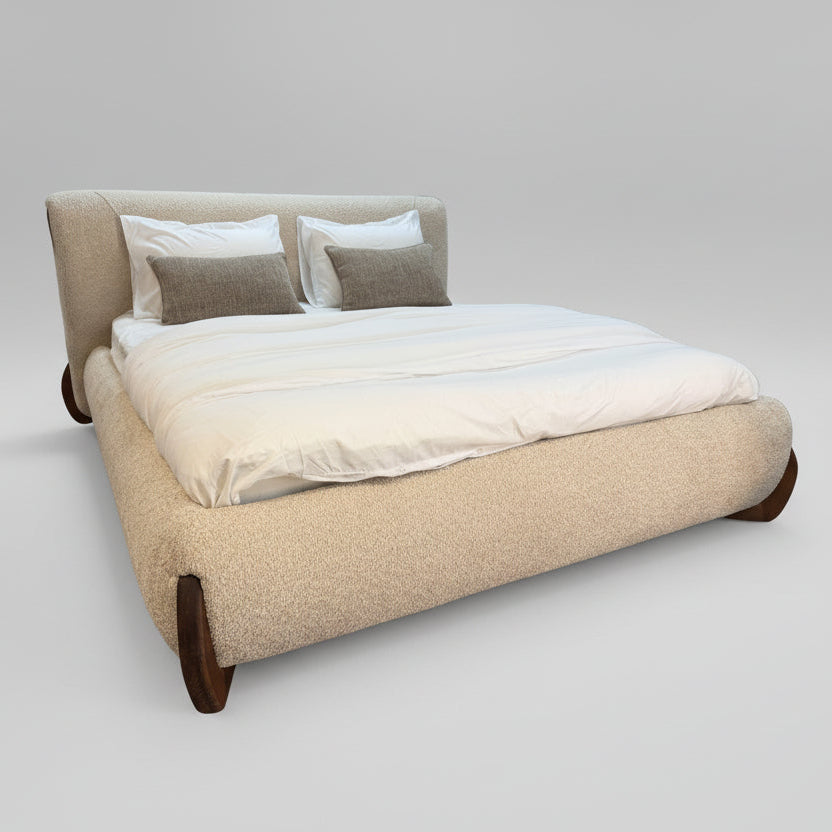 SORA | מיטה זוגית מרופדת בסגנון בוהו שיק טבעי