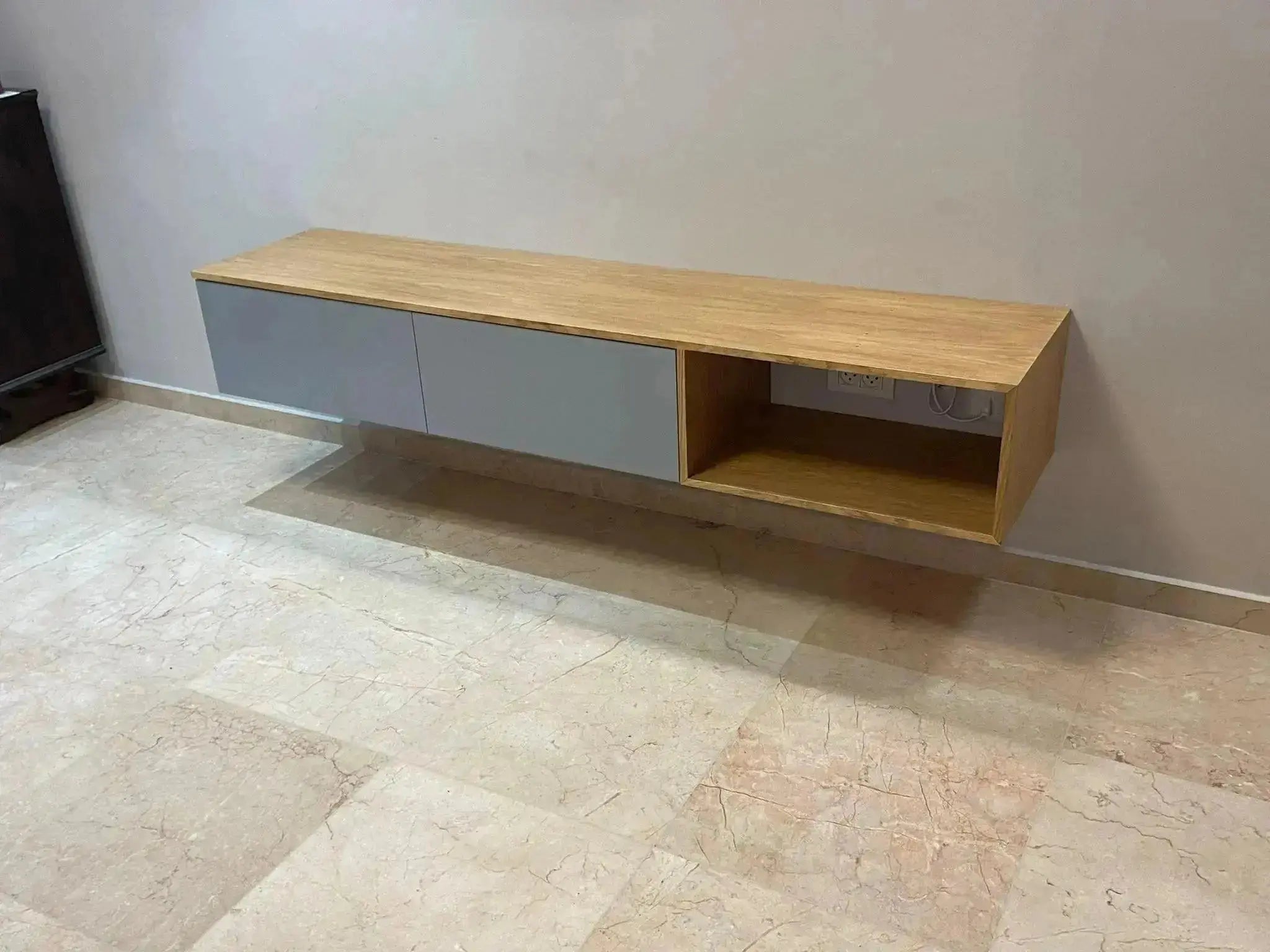 STOCK | מזנון צף לסלון במראה מינימליסטי עם מדף פתוח ו-3 מגירות - - אשריאן | ASHERIAN