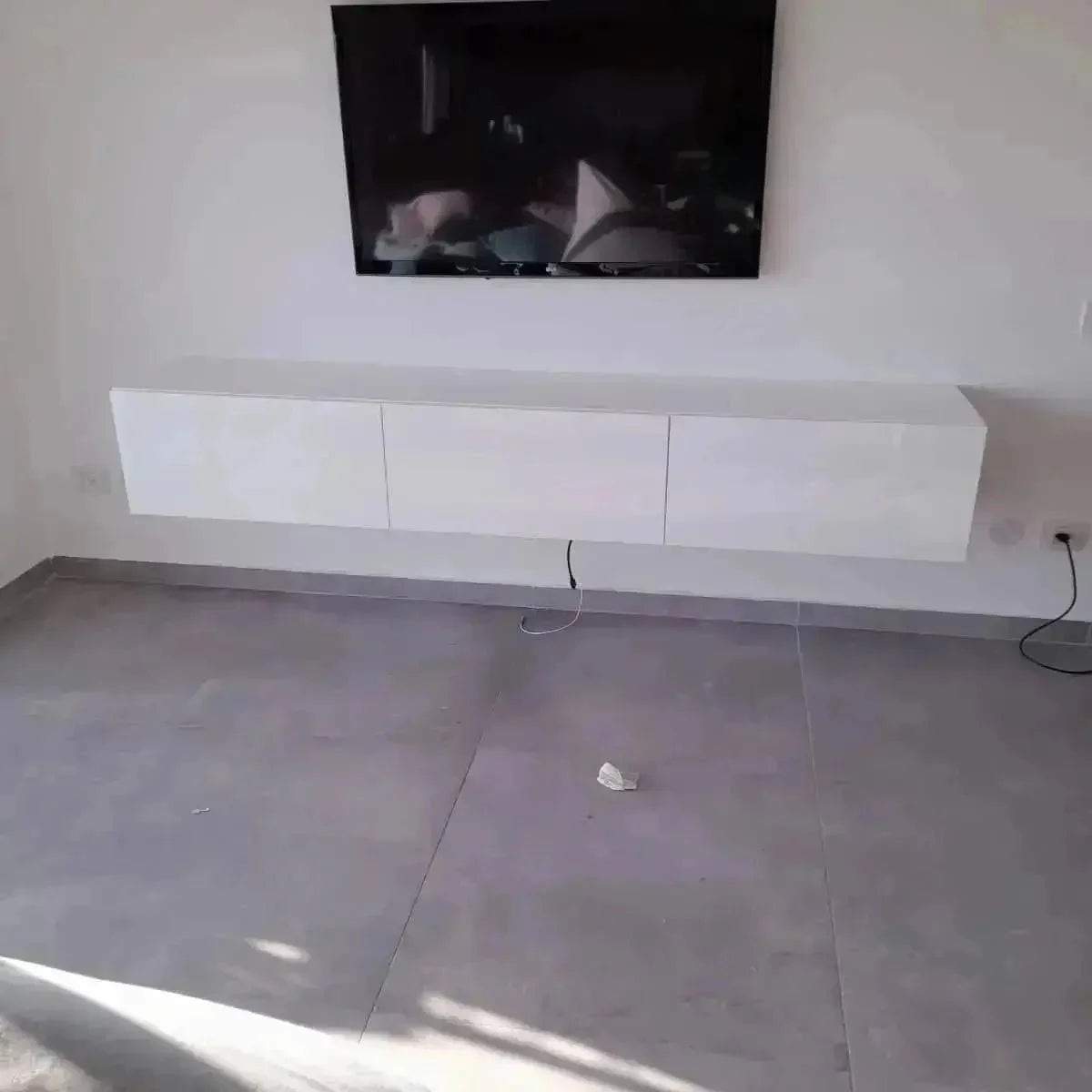 סימפוני | מזנון צף בעיצוב מודרני לסלון - - אשריאן | ASHERIAN