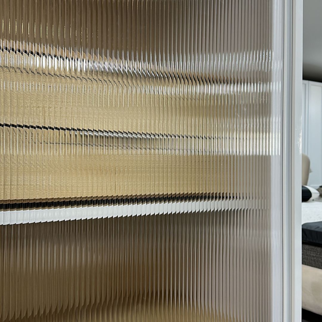 Toscana | ארון הזזה שקוף מעוצב עם 2 דלתות זכוכית פסים אסיד - - אשריאן | ASHERIAN