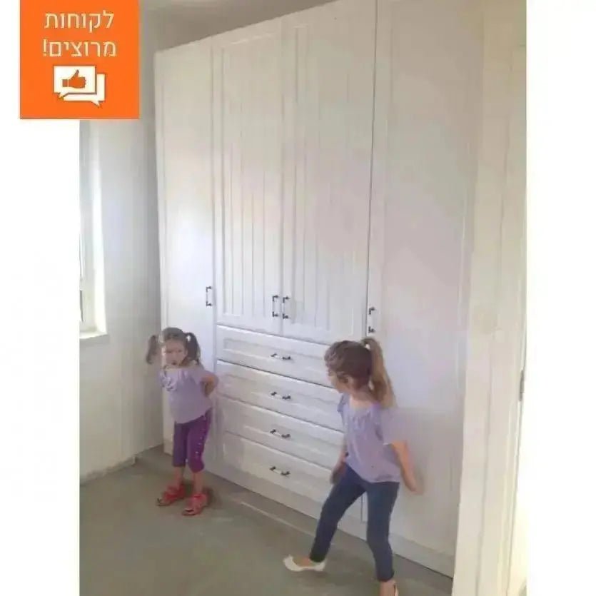 YONATAN | ארון בגדים סנדוויץ׳ כפרי עם דלתות תריס, מגירות וטריקות שקטות - - אשריאן | ASHERIAN