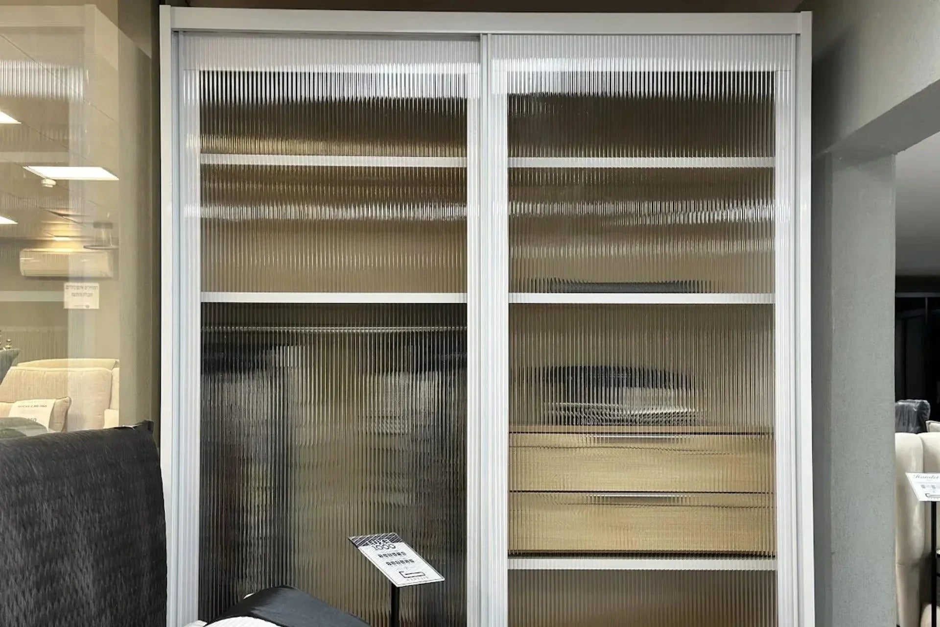 ארונות בגדים בהתאמה אישית: איך לארגן את הארון שלך בצורה מושלמת? - אשריאן רהיטים - אשריאן | ASHERIAN