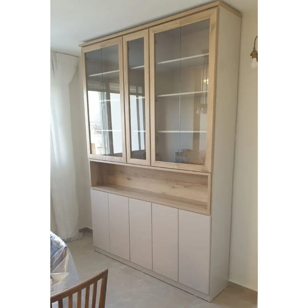 RETRO ארון מעוצב עם דלתות זכוכית שקופות ונישה פתוחה מיוחד רוחב 200 צבע סהרה שילוב אלון מושחר 2025