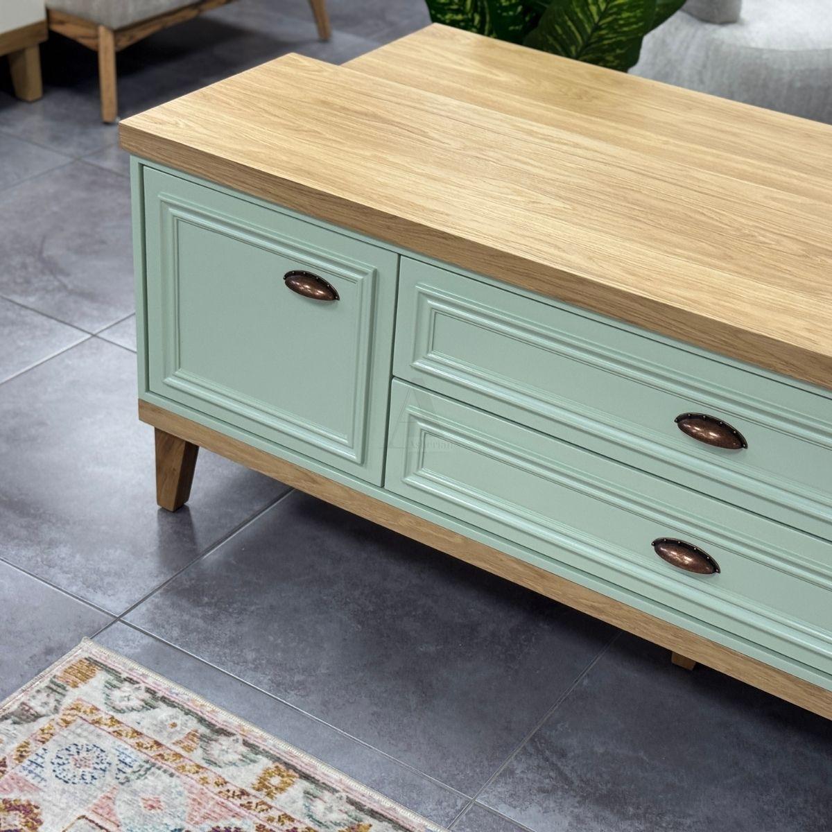 LUIZ | מזנון טלוויזיה כפרי עם חזית עץ מעוצבת ורגלי עץ מלא