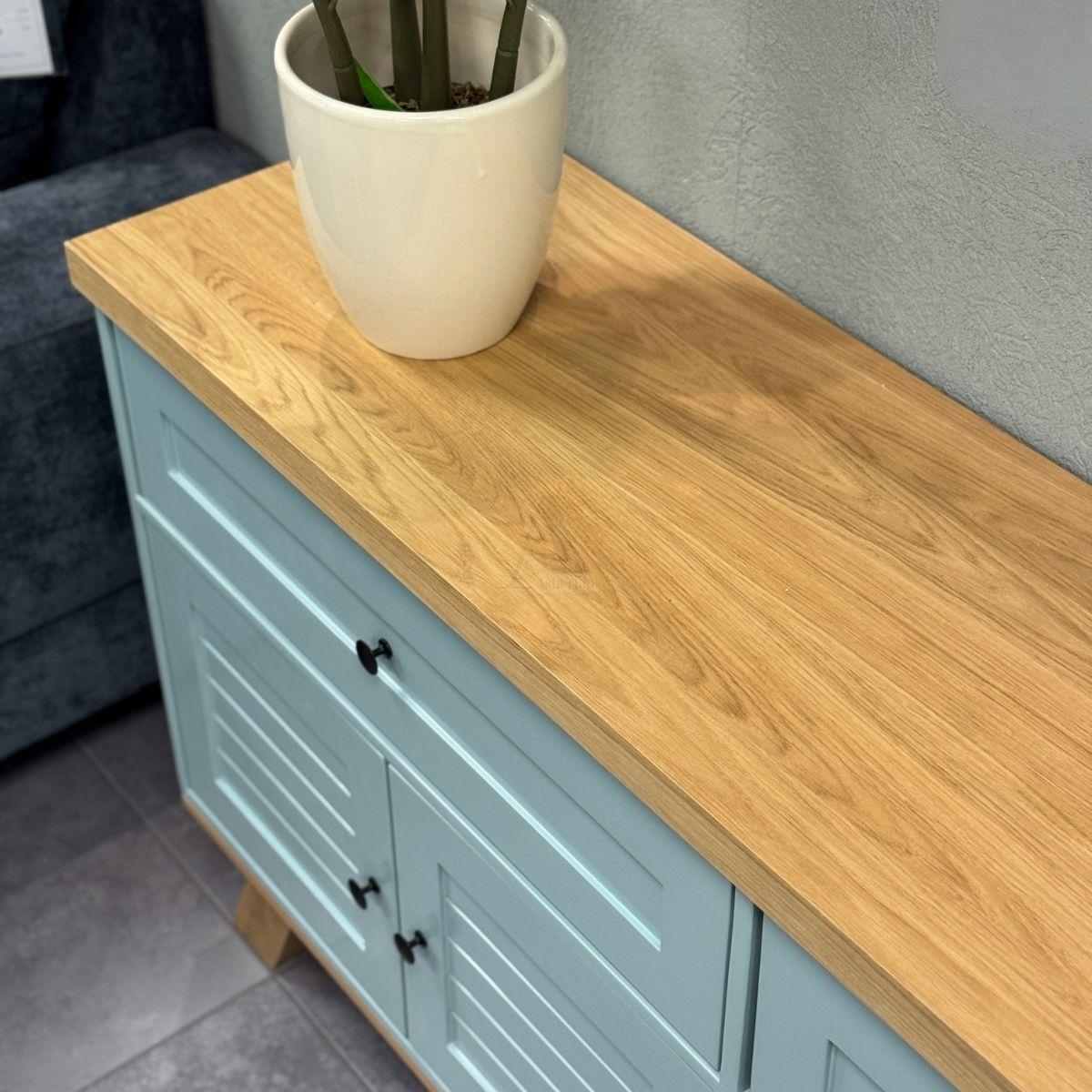 JOLIAN | שידת אחסון כפרית עם דלתות תריס ומגירות