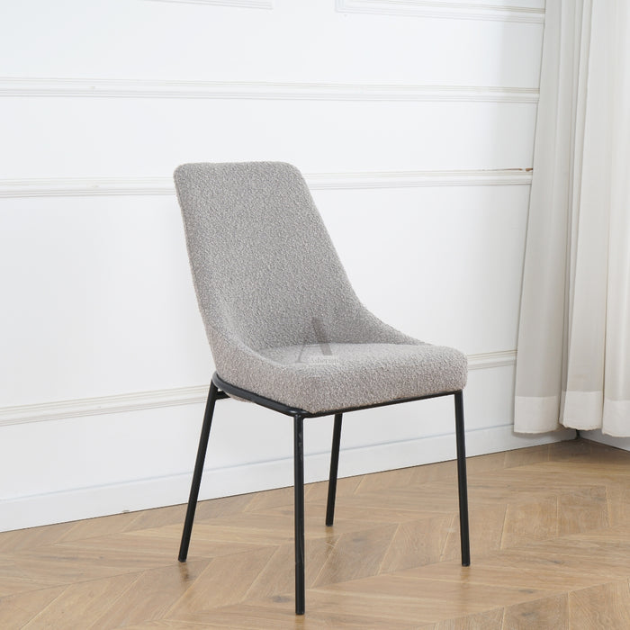 RIMINI | כסא אוכל מושלם עם רגל מתכת ייחודית