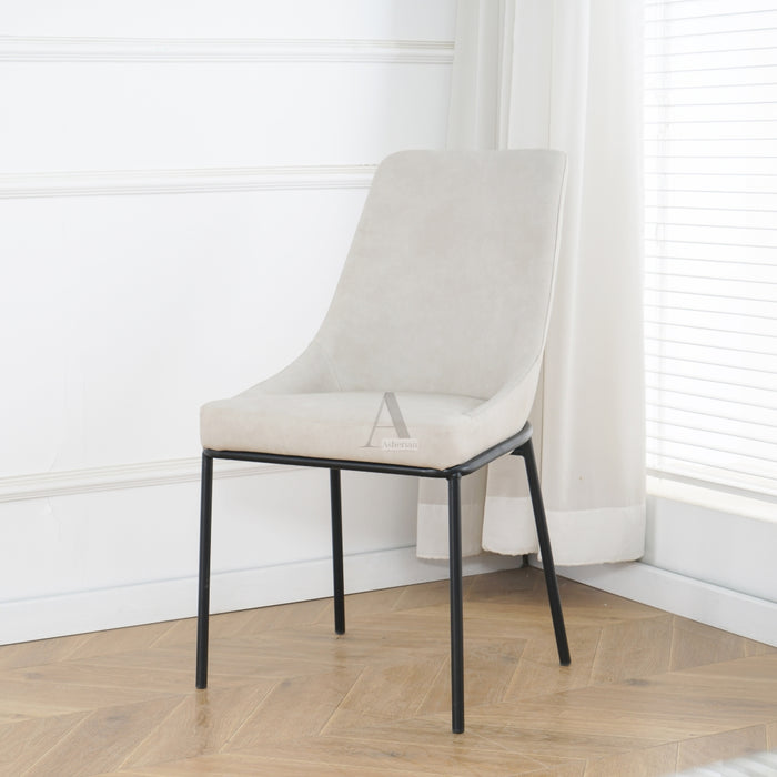 RIMINI | כסא אוכל מושלם עם רגל מתכת ייחודית