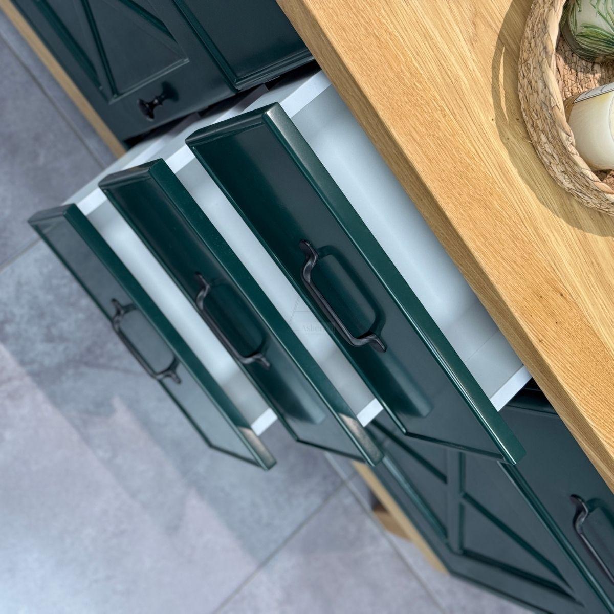 BAR | שידת אחסון כפרית עם דלתות אסם ומגירות - שידה