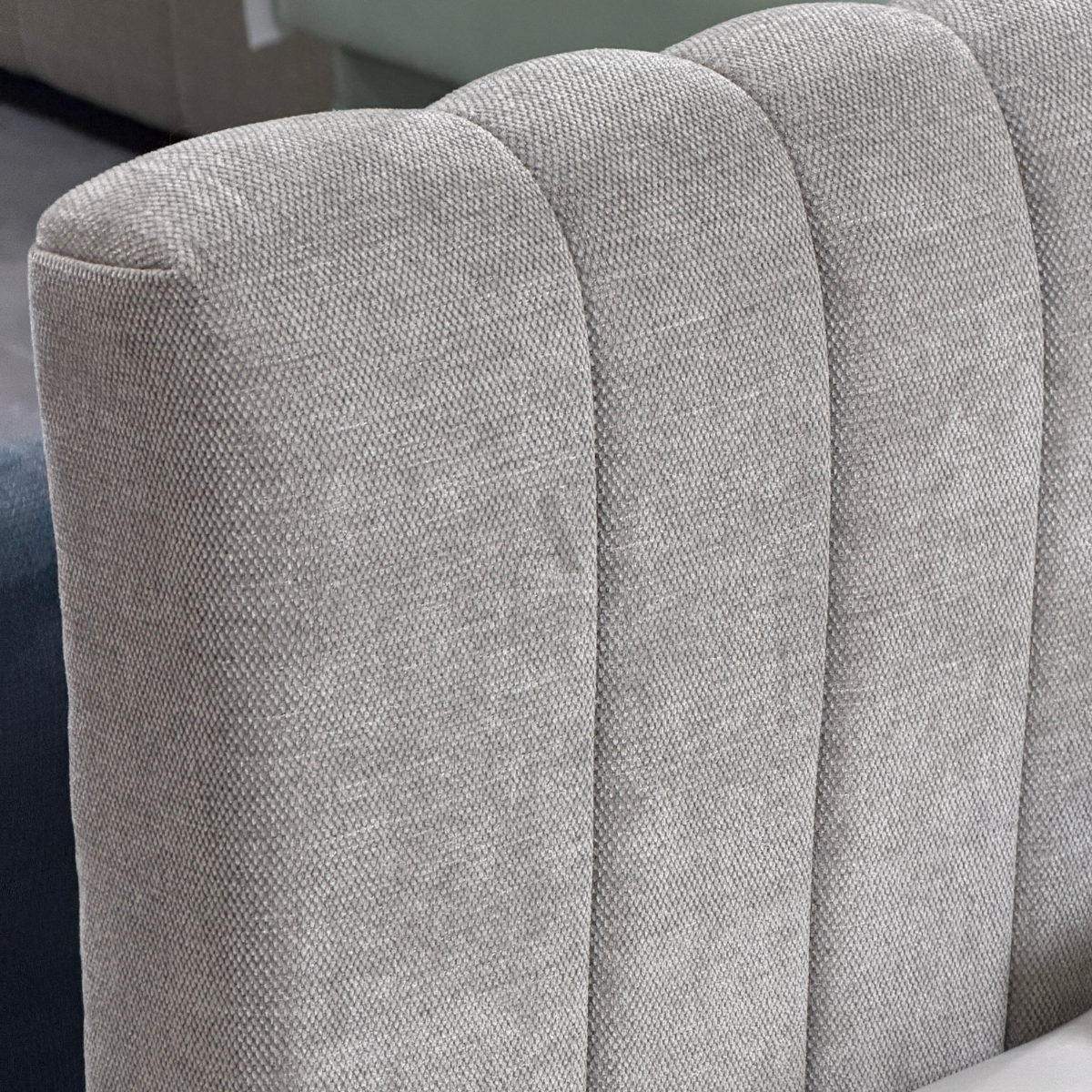 FRIEND | מיטת ילדים מרופדת עם מזרנים ומיטת חבר נשלפת בעיצוב מודרני