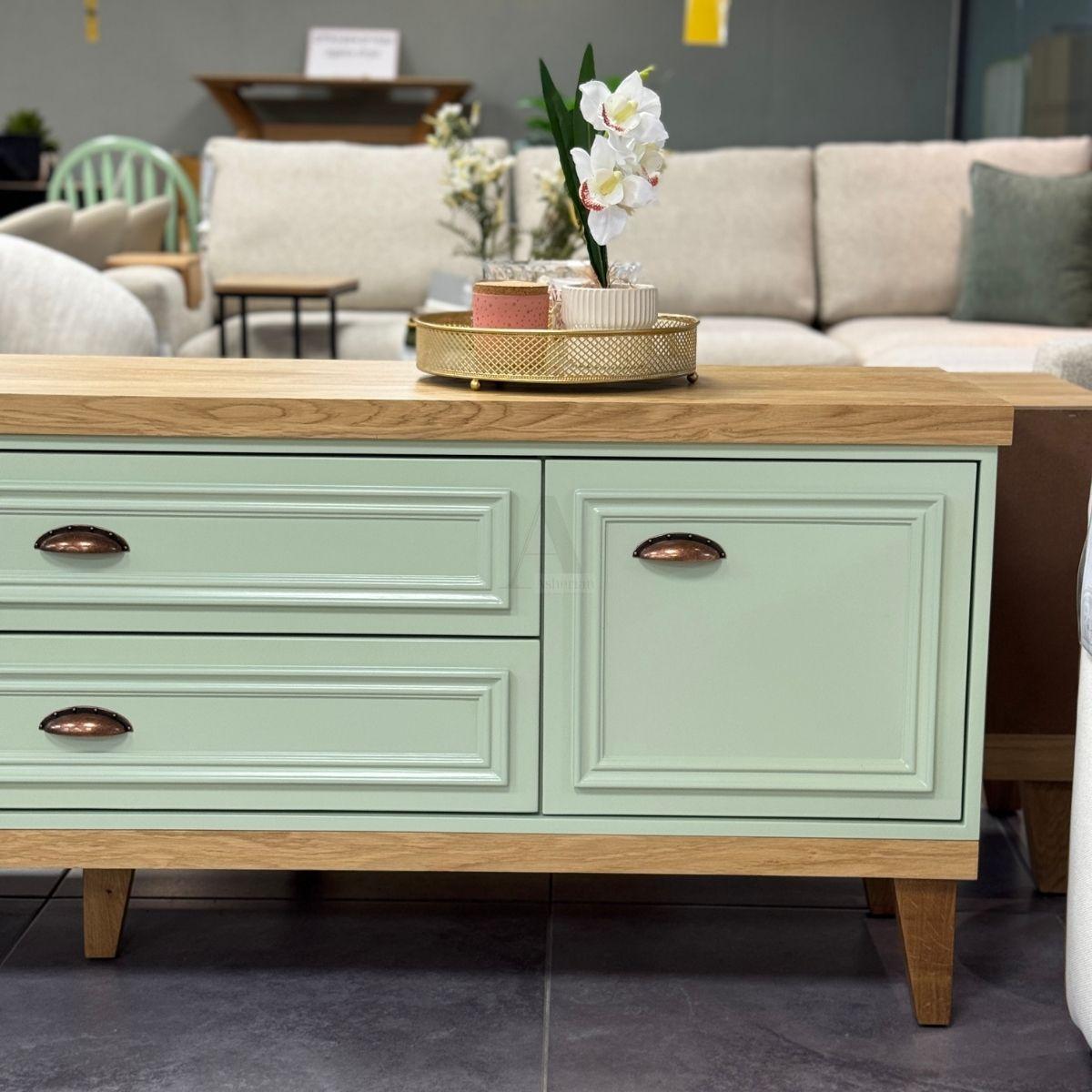 LUIZ | מזנון טלוויזיה כפרי עם חזית עץ מעוצבת ורגלי מלא