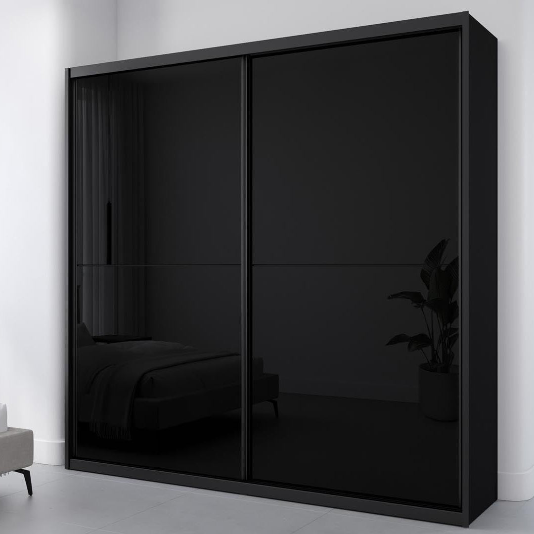 NOIR | ארון הזזה בעיצוב מודרני כהה עם חזית זכוכית ונוכחות עמוקה