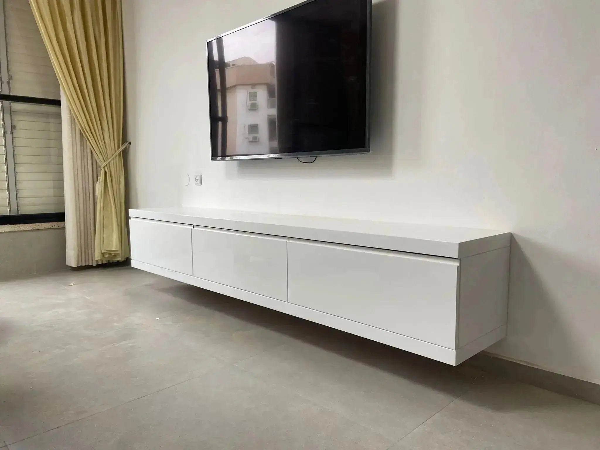 סול | מזנון טלוויזיה תלוי לסלון בעיצוב מודרני -    - אשריאן | ASHERIAN