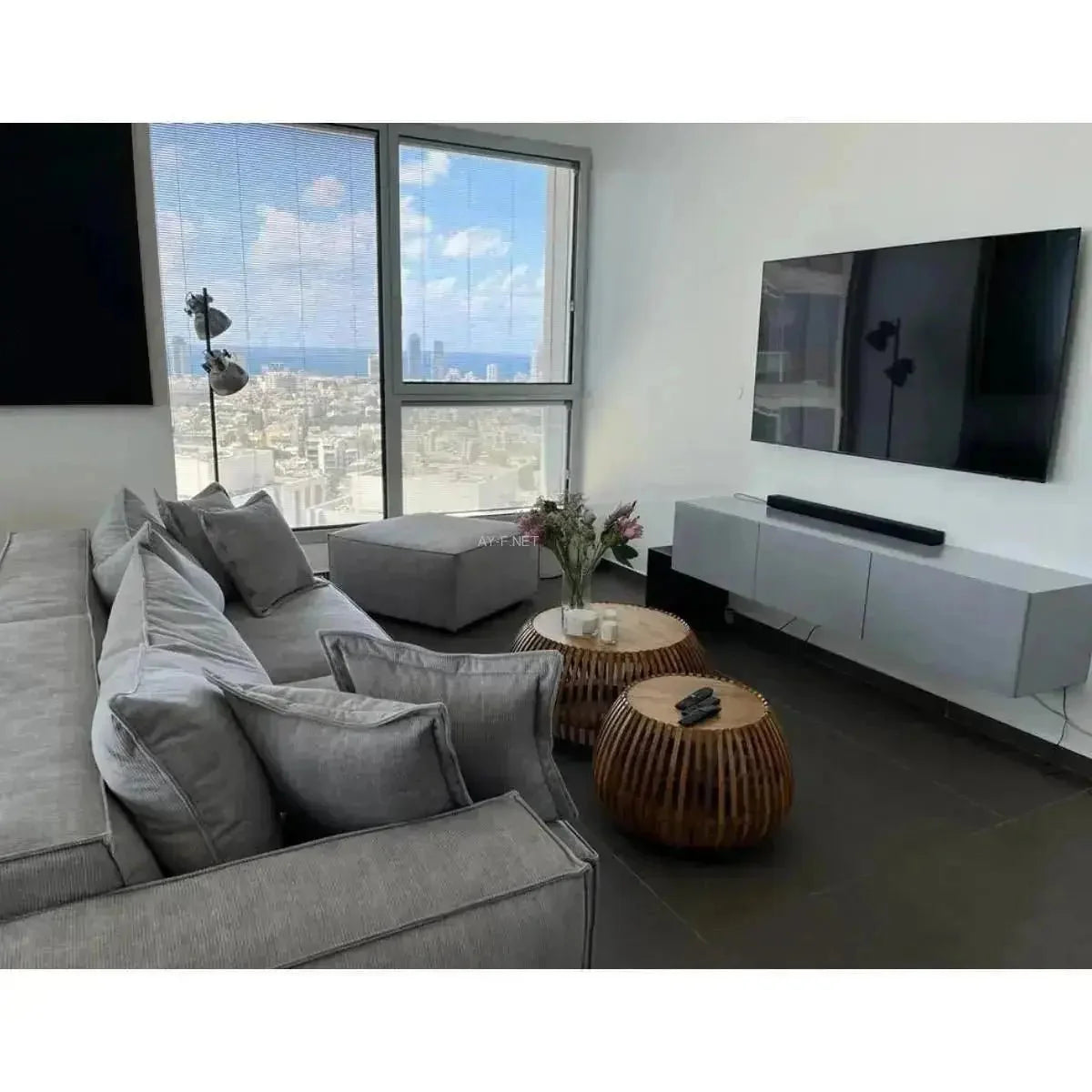 סימפוני | מזנון צף בעיצוב מודרני לסלון -    - אשריאן | ASHERIAN